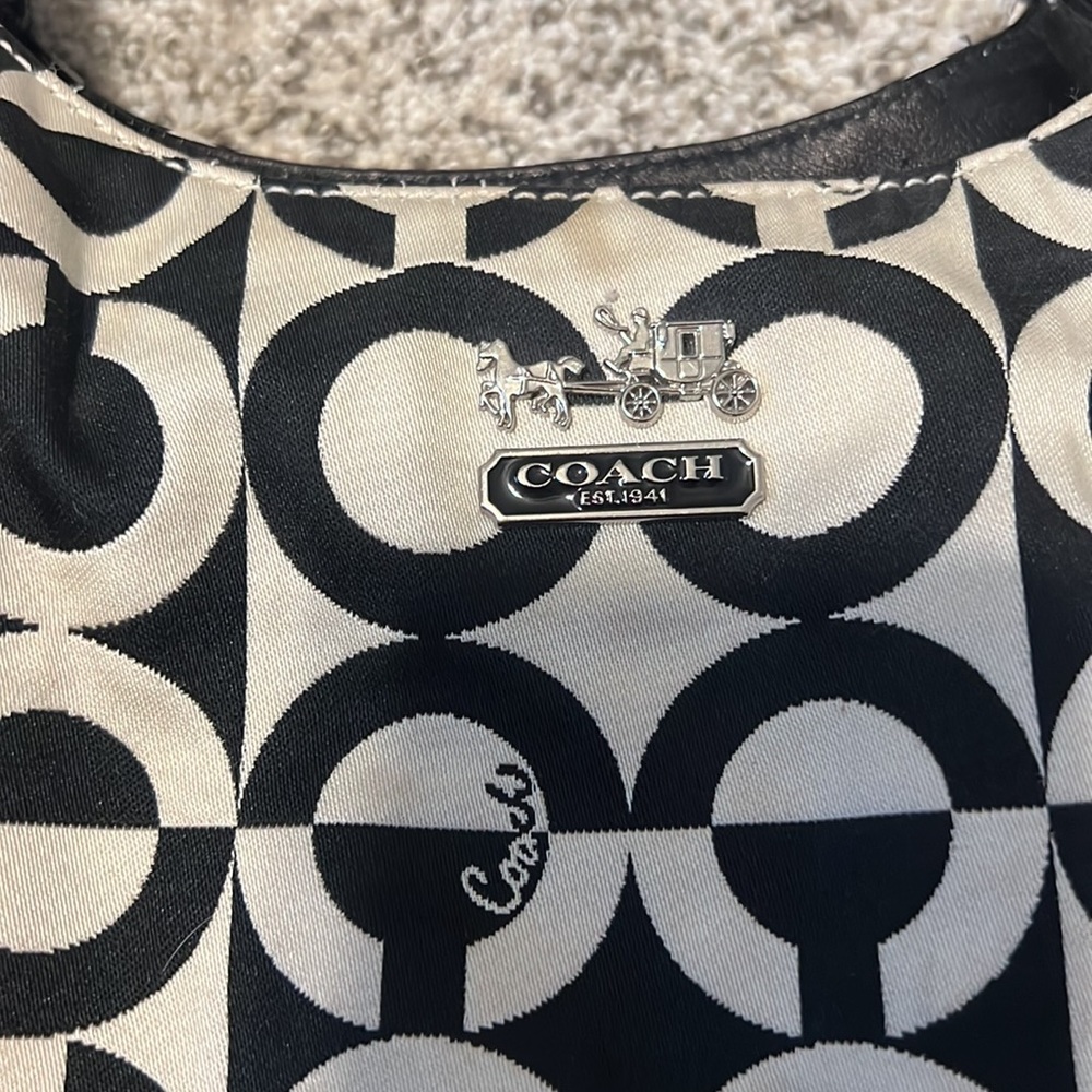Coach Maggie Shoulder Bag - Picture 2 of 9